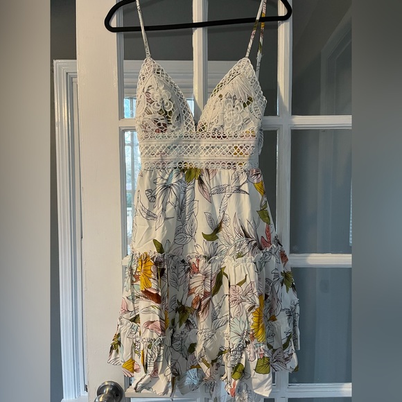 Selfie Leslie Tie-Knot Back Dress Floral Print - Picture 6 of 10